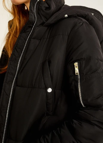 Чорна куртка зима,чорний, Pull & Bear