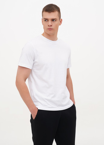 Белая белая мужская базовая футболка KASTA design