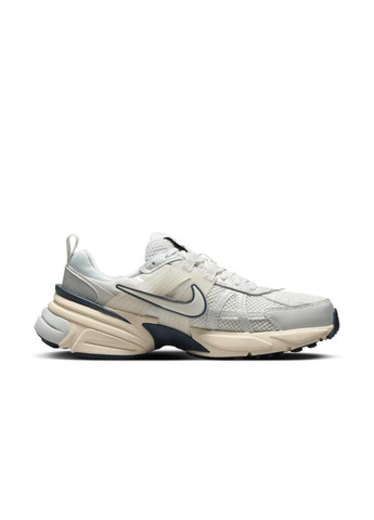 Кроссовки FD0736-004 Nike V2K Run белые демисезоны (317225731)