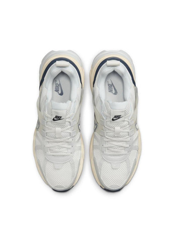 Кроссовки FD0736-004 Nike V2K Run белые демисезоны (317225731)