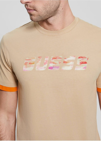 Бежевая футболка Guess