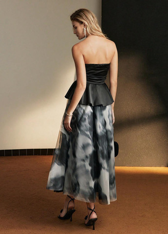 Комбинированное вечернее платье с баской SHEIN тай-дай