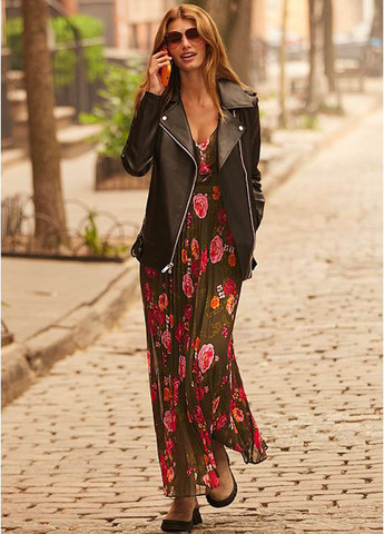 Чорна демісезонна куртка косуха Guess