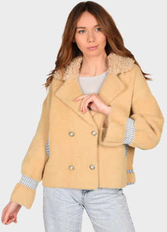 Бежевая демисезонная куртка под альпаку женская бежевая размер 48-50 AAA