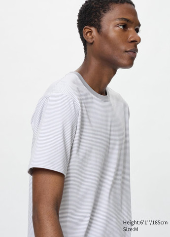 Светло-серая футболка Uniqlo