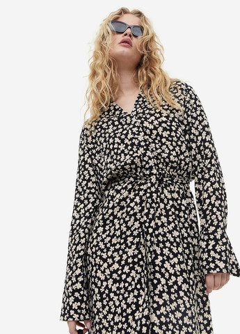 Чорно-білий кежуал сукня сукня-сорочка H&M з квітковим принтом