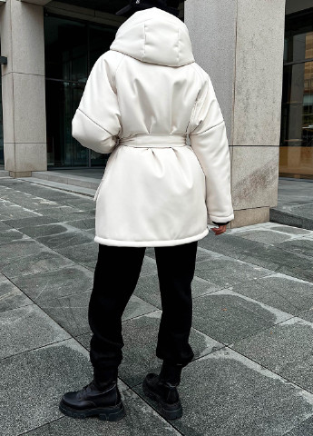 Белая зимняя зимняя куртка из эко-кожи на утеплителе Jadone Fashion