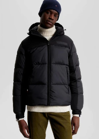 Чорна зимня куртка Tommy Hilfiger