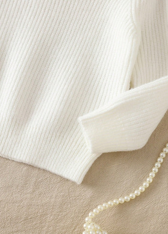 Молочный демисезонный свитер джемпер SHEIN