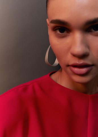 Красное кэжуал платье H&M однотонное