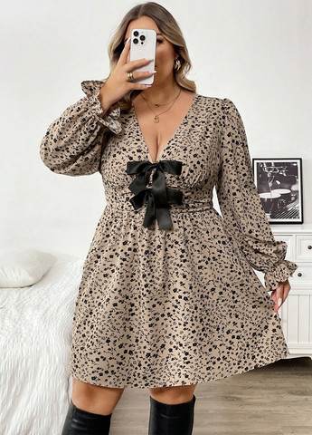 Бежева кежуал сукня в стилі армпір, кльош SHEIN з квітковим принтом