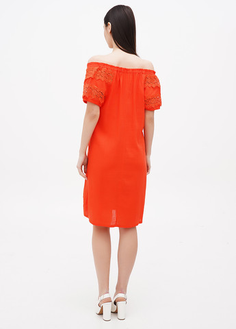Оранжевое кэжуал платье с открытыми плечами Ruta-S однотонное