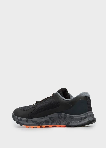 Черные демисезонные кроссовки Under Armour