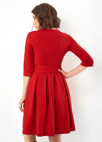 Красное кэжуал платье Evalution однотонное