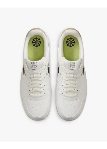 Белые демисезонные кроссовки Nike