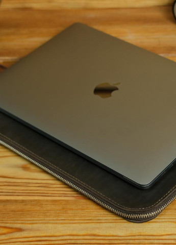 Кожаный чехол для MacBook на молнии с войлоком Дизайн №41 Berty (253861716)