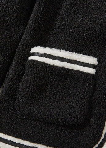 Чорно-біла демісезонна куртка SHEIN