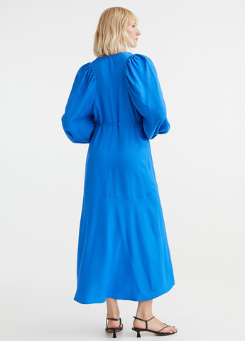 Светло-синее кэжуал платье на запах H&M однотонное