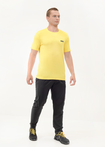 Желтая футболка спортивная Maraton