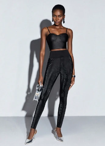 Черные демисезонные леггинсы SHEIN