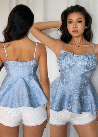Блакитна блуза з баскою SHEIN