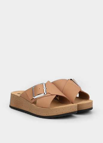 Бежевые шлепанцы Gunter с пряжкой