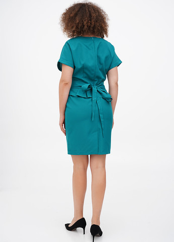 Зеленое кэжуал платье с баской Rebecca Tatti однотонное