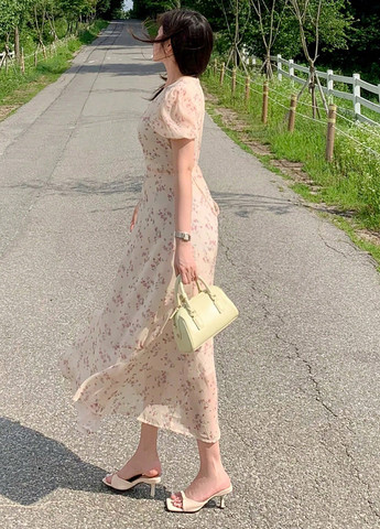 Светло-розовое кэжуал платье SHEIN с цветочным принтом