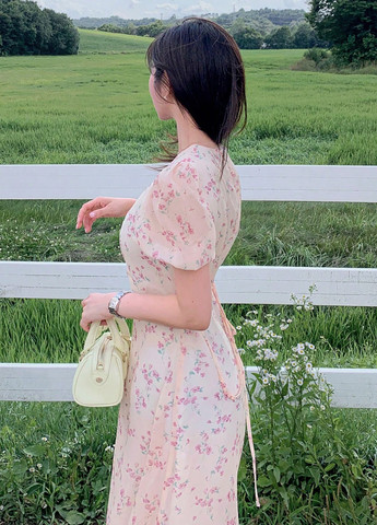 Светло-розовое кэжуал платье SHEIN с цветочным принтом