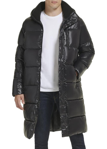 Чорна зимня куртка Guess