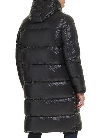 Чорна зимня куртка Guess