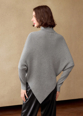 Сірий демісезонний светр SHEIN