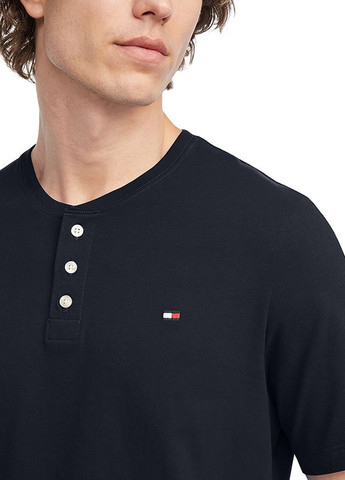 Темно-синяя футболка Tommy Hilfiger