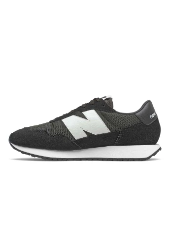 Чорно-білі кросівки демісезон New Balance
