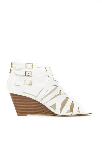Белые босоножки JustFab с ремешком