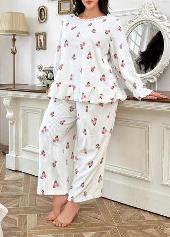 Молочна зимня піжама (лонгслів, штани) SHEIN