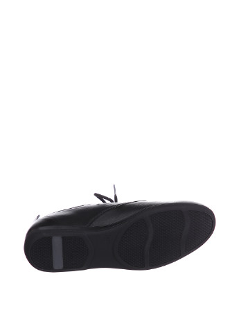 Черные спортивные туфли Стептер на шнурках