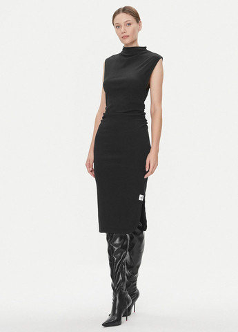 Черное кэжуал платье Calvin Klein однотонное