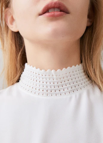 Белая блуза Massimo Dutti