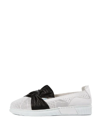 Белые мокасины Heya Shoes с перфорацией