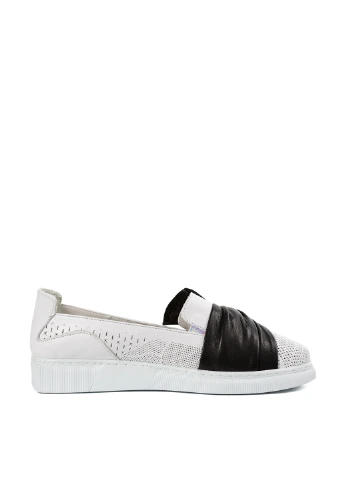 Белые мокасины Heya Shoes с перфорацией
