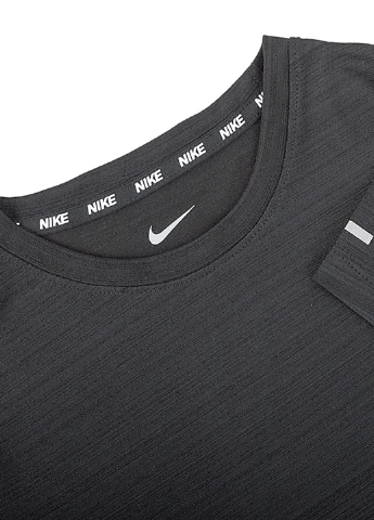 Чорна демісезонна футболка Nike Nike B NK DF SS MILER TOP