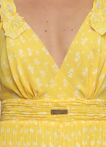 Желтое кэжуал платье плиссированное, в стиле ампир Waggon в полоску