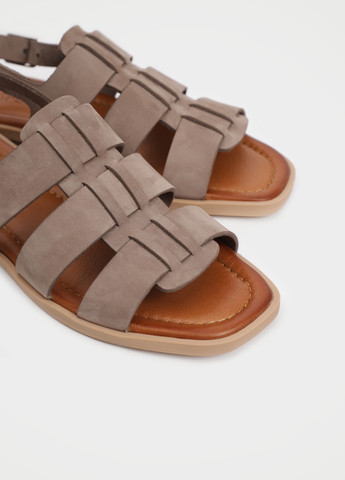 Серые босоножки Respect с ремешком