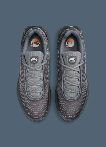 Сірі кросівки hq3816-001 демісезон Nike Air Max Dn