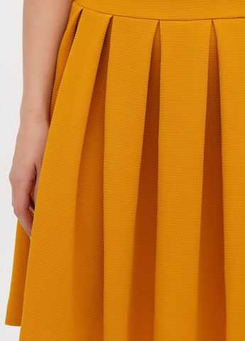 Горчичное кэжуал платье клеш Laura Bettini однотонное