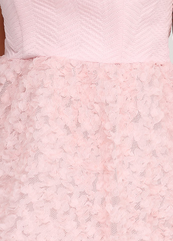 Світло-рожева коктейльна платье Glamorous однотонна