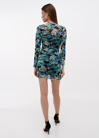 Зеленое кэжуал платье Stradivarius с абстрактным узором