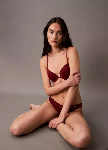 Красный корбей бюстгальтер Calvin Klein с косточками нейлон, эластан