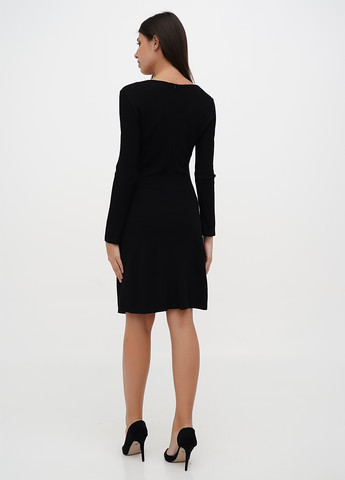 Чорна кежуал сукня Sassofono однотонна